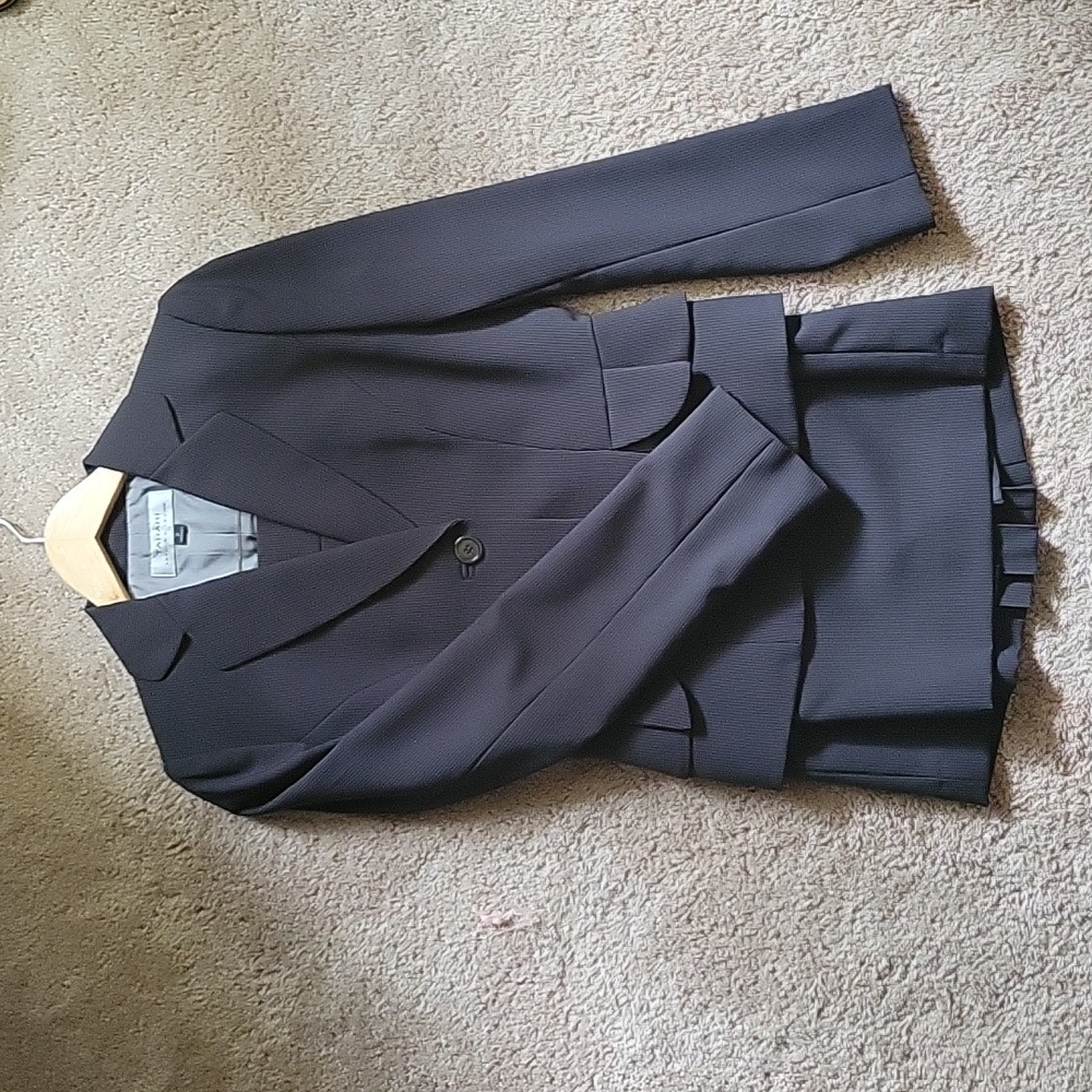 Tahari Skirt Suit Sz 2